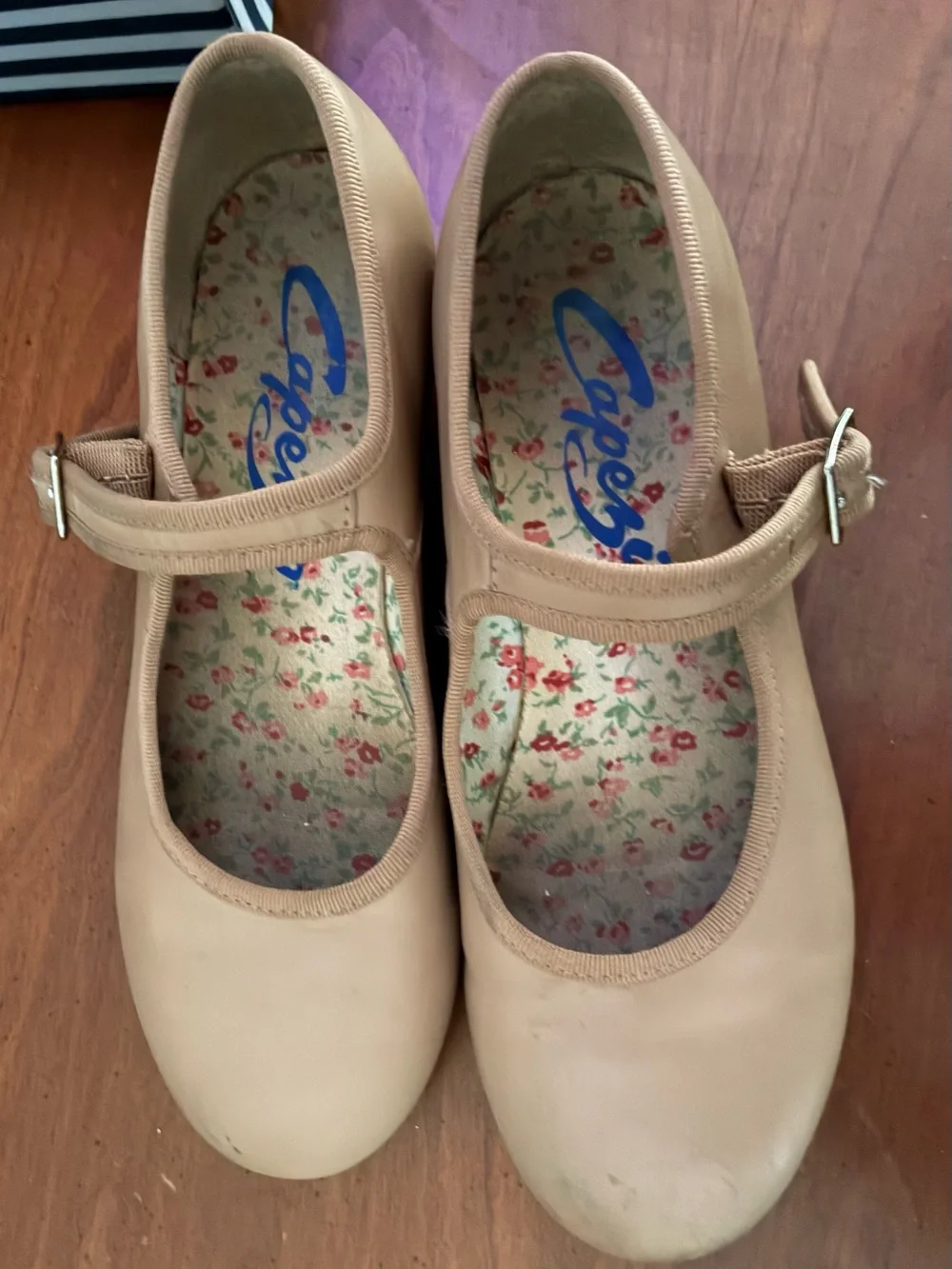 Capazio tan Maryjane tap shoes girl size 4